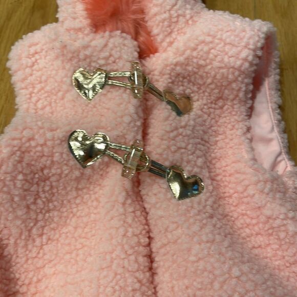 LITTLE lass 3 T vest good condition barely worn - Picture 3 of 4